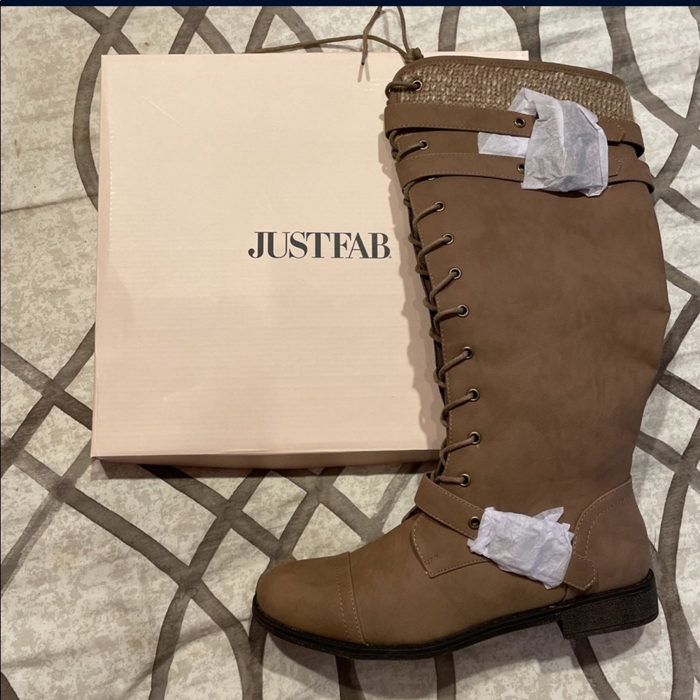 Size 9 Just Fab Delphina Taupe Combat Style Boots